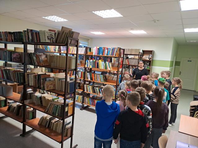 Bibliotekārā stunda - "Kur dzīvo grāmatas"